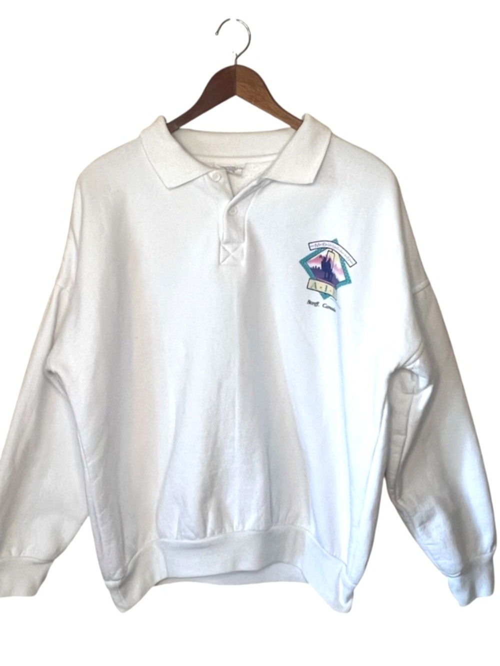 Vintage 90s Women's Mountain Air Banff Canada Snow Ski Collared Sweatshirt L